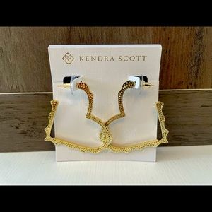 NWT Kendra Scott Sophee Heart Hoop Earrings